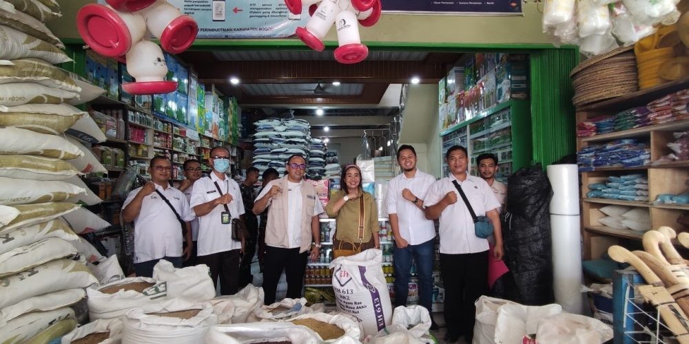 KEGIATAN PEMANTAUAN PUPUK BERSUBSIDI BERSAMA TIM KP3 KABUPATEN BOGOR, PT. PUPUK INDONESIA BESERTA DISTRIBUTOR PUPUK