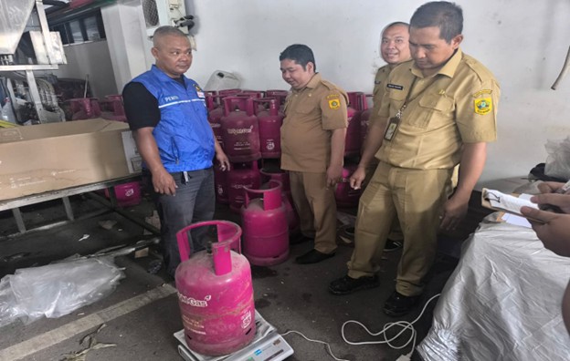 KEGIATAN PENDAMPINGAN TEKNIS KEPADA KEJAKSAAN NEGERI KABUPATEN BOGOR TERKAIT TEMUAN BARANG BUKTI DUGAAN TINDAK PIDANA BERUPA TABUNG GAS LPG DAN SOLAR