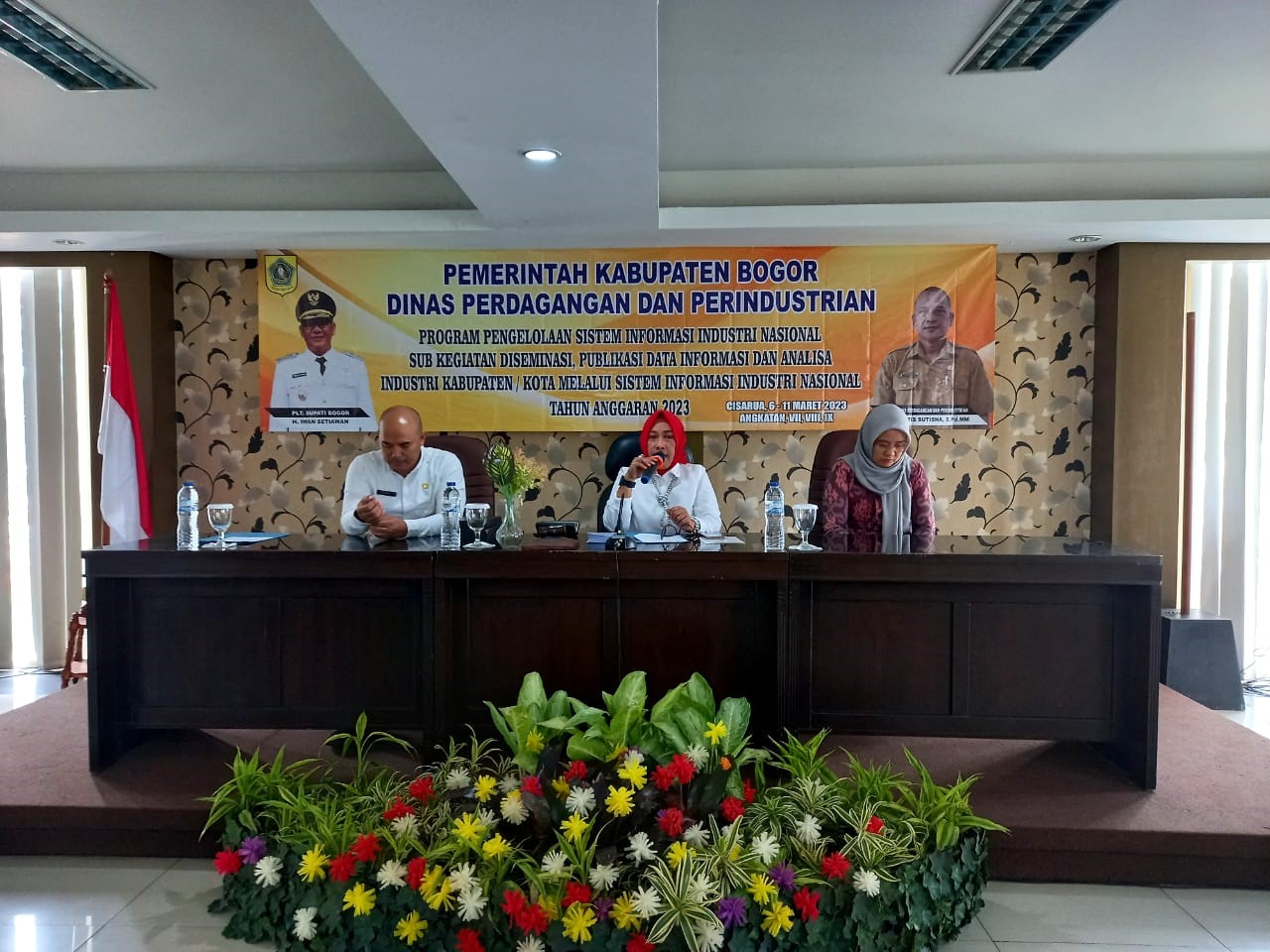 KEGIATAN DISEMINASI, PUBLIKASI DATA INFORMASI DAN ANALISA INDUSTRI ...